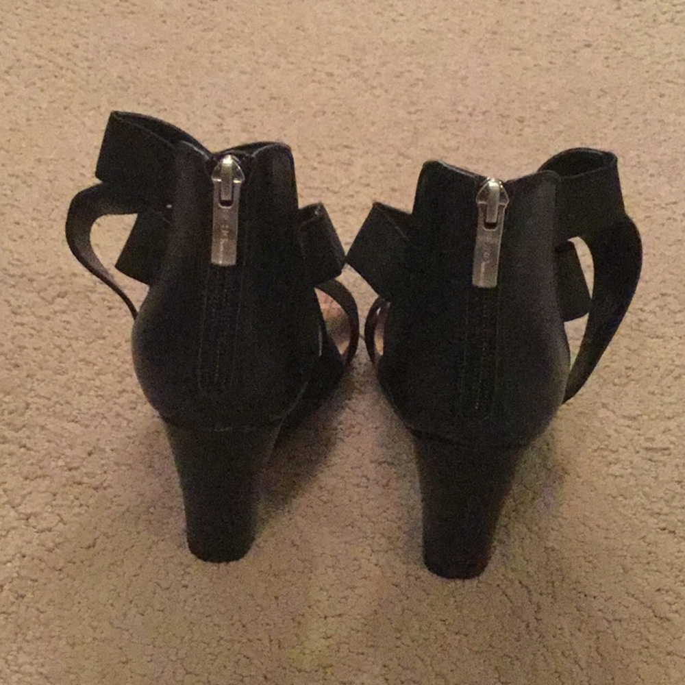Heels - Picture 3 of 3